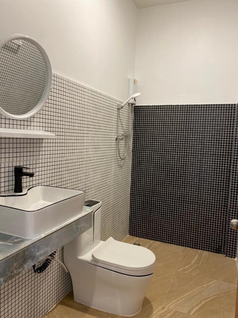 B2 Hotel サワンナケート エクステリア 写真